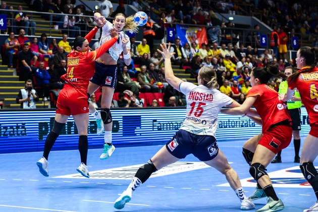 Handball, EHF EURO Cup Romania Norway Bucharest, Romania 20260408 Norway s Malin Larsen Aune before the handball match in the EHF Euro Cup between Romania and Norway at the Polyvalent Hall in Bucharest Photo Nikola Krstic NTB BucureÈ™ti Romania EDITORIAL USE ONLY RESTRICTED USE FOR BETTING COMPANIES  Copyright: xNikolaxKrsticx xNTBx