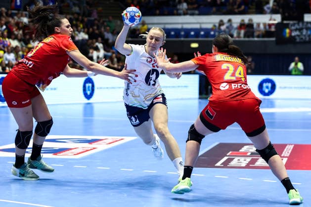 Handball, EHF EURO Cup Romania Norway Bucharest, Romania 20260408 Norway s Malin Larsen Aune before the handball match in the EHF Euro Cup between Romania and Norway at the Polyvalent Hall in Bucharest Photo Nikola Krstic NTB BucureÈ™ti Romania EDITORIAL USE ONLY RESTRICTED USE FOR BETTING COMPANIES  Copyright: xNikolaxKrsticx xNTBx
