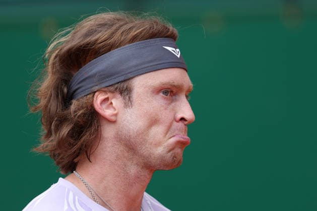 Rolex Monte-Carlo Masters - Day Four Andrey Rublev of Russia reacts during his Round of 32 match against Zizou Bergs of Belgium on day Four of the Rolex Monte-Carlo Masters at Monte-Carlo Country Club on April 8, 2025 in Monte-Carlo, Monaco. Monaco Monte-Carlo Country Club Monte_Carlo Monaco Copyright: xAllstarxPicturexLibraryxLtdx