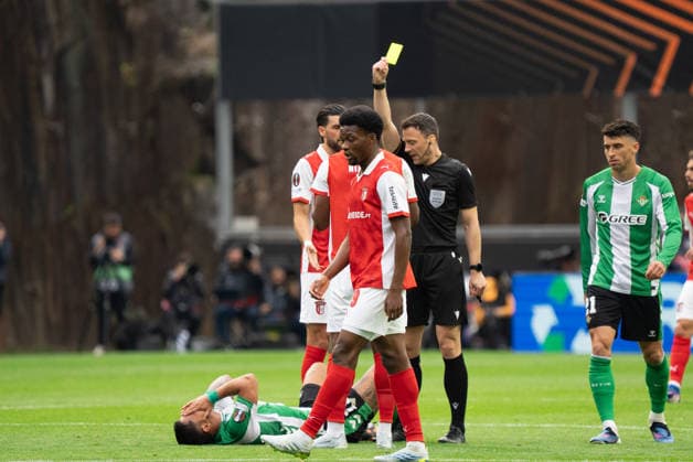 Braga v Real Betis Europa League Players from both teams during the Europa Leage match, between Braga and Real Betis played at Braga Municipal Stadium on April 8, 2026 in Braga, Portugal Braga Portugal Copyright: xAdrianxFernandezx xAgenciaxLOFx