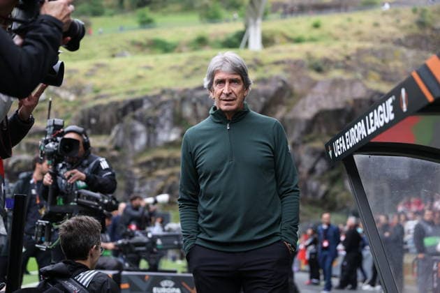 April 8, 2026, Braga, Braga, Portugal: Manuel Pellegrini Coach of Real Betis in action during UEFA Europa League 2025 26 Quarter-Final Leg One match between SC Braga and Real Betis Balompie at Estadio Municipal de Braga on April 08, 2026 in Braga, Portugal Braga Portugal - ZUMAe141 20260408_zsp_e141_008 Copyright: xLuisxEirasx