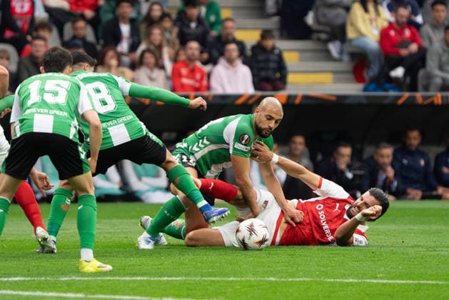 Braga v Real Betis Europa League Players during the Europa Leage match, between Braga and Real Betis played at Braga Municipal Stadium on April 8, 2026 in Braga, Portugal Braga Portugal Copyright: xAdrianxFernandezx xAgenciaxLOFx
