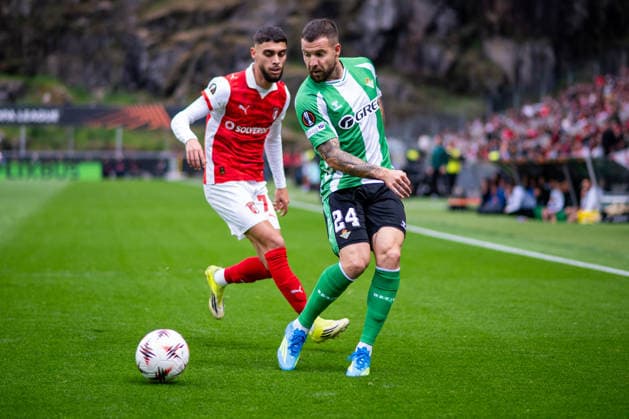 April 8, 2026, Braga, Braga, Portugal: BRAGA, PORTUGAL - APRIL 08: AITOR RUIBAL of Real Betis is seen on action during the UEFA Europa League 2025 26 Quarter-Final Leg One match between SC Braga and Real Betis Balompie at Estadio Municipal de Braga on April 08, 2026 in Braga, Portugal. Braga Portugal - ZUMAl192 20260408_zsp_l192_022 Copyright: xMiguelxLemosx
