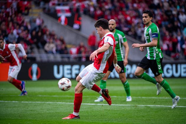 April 8, 2026, Braga, Braga, Portugal: BRAGA, PORTUGAL - APRIL 08: PAU VICTOR from SC Braga is seen on action during the UEFA Europa League 2025 26 Quarter-Final Leg One match between SC Braga and Real Betis Balompie at Estadio Municipal de Braga on April 08, 2026 in Braga, Portugal. SC Braga X Real Betis - UEFA Europa League 2025 26  - ZUMAl192 20260408_zsp_l192_048 Copyright: xMiguelxLemosx