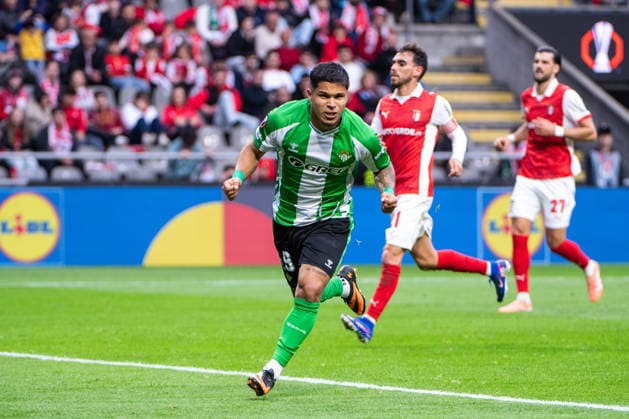 April 8, 2026, Braga, Braga, Portugal: BRAGA, PORTUGAL - APRIL 08: CUCHO HERNANDEZ of Real Betis is seen celebrating his goal during the UEFA Europa League 2025 26 Quarter-Final Leg One match between SC Braga and Real Betis Balompie at Estadio Municipal de Braga on April 08, 2026 in Braga, Portugal. SC Braga X Real Betis - UEFA Europa League 2025 26  - ZUMAl192 20260408_zsp_l192_063 Copyright: xMiguelxLemosx