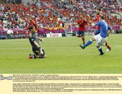Football, EURO 2012, Spain's only goal conceded in the tournament by Di Natale