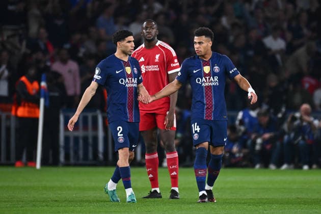 FOOTBALL : PSG vs Liverpool - Ligue des Champions - 08 04 2026 Desire Doue of Paris Saint Germain celebrates with Achraf Hakimi of Paris Saint Germain during the UEFA Champions League match between Paris Saint Germain and Liverpool FC at Parc Des Princes on April 08 , 2026 in Paris, France. ( Photo by Federico Pestellini PsnewZ ) ParisFrance  Copyright: xFedericoxPestellinix