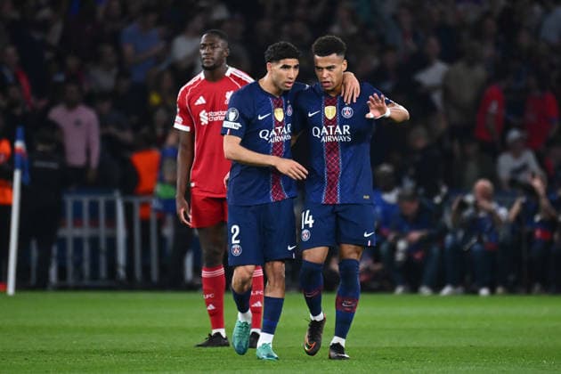 FOOTBALL : PSG vs Liverpool - Ligue des Champions - 08 04 2026 Desire Doue of Paris Saint Germain celebrates with Achraf Hakimi of Paris Saint Germain during the UEFA Champions League match between Paris Saint Germain and Liverpool FC at Parc Des Princes on April 08 , 2026 in Paris, France. ( Photo by Federico Pestellini PsnewZ ) ParisFrance  Copyright: xFedericoxPestellinix