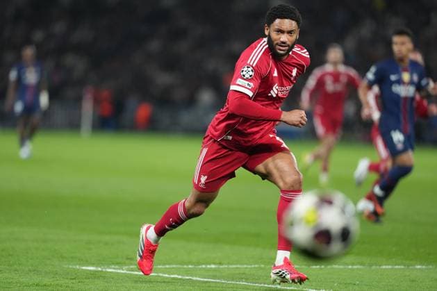 Joe Gomez of Liverpool Paris Saint-Germain v Liverpool, UEFA Champions League, Quarter Final, First Leg, Football, Parc des Princes, Paris, France - 08 Apr 2026Paris Parc des Princes France EDITORIAL USE ONLY No use with unauthorised audio, video, data, fixture lists, club league logos or live services. Online in-match use limited to 120 images, no video emulation. No use in betting, games or single club league player publications. Copyright: xDavexWinter Shutterstockx 16811861at