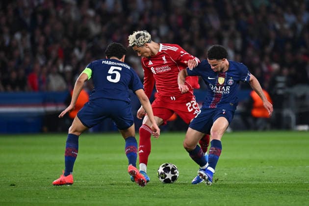 FOOTBALL : PSG vs Liverpool - Ligue des Champions - 08 04 2026 Hugo Ekitike of Liverpool ,Marquinhos of Paris Saint Germain and Warren ZAIRE EMERY of Paris Saint Germain during the UEFA Champions League match between Paris Saint Germain and Liverpool FC at Parc Des Princes on April 08 , 2026 in Paris, France. ( Photo by Federico Pestellini PsnewZ ) ParisFrance  Copyright: xFedericoxPestellinix