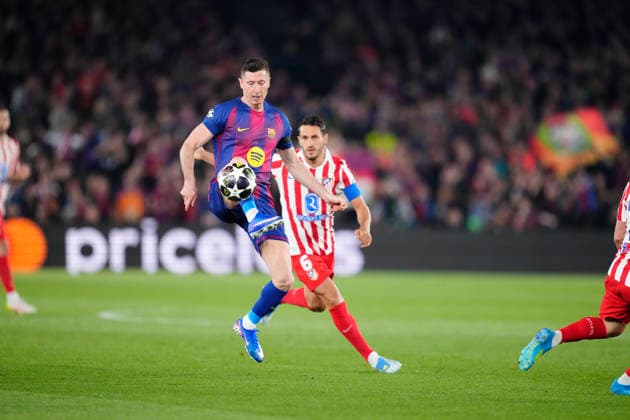 FC Barcelona, Barca v Atletico de Madrid - UEFA Champions League 2025 26 Quarter-Final First Leg Robert Lewandowski centre-forward of Barcelona and Poland and Koke Resurreccion central midfield of Atletico de Madrid and Spain compete for the ball during the UEFA Champions League 2025 26 Quarter-Final First Leg match between FC Barcelona and Club AtlÃ tico de Madrid at Estadio Spotify Camp Nou on April 8, 2026 in Barcelona, Spain. Barcelona Spain  Copyright: xJosexBretonx originalFilename:bretonhernandez-fcbarcel260408_npog0.jpg