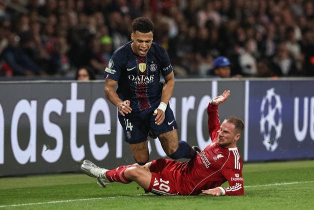 UEFA Champions League Quarter Finals Paris Saint-Germain v Liverpool Alexis Mac Allister of Liverpool fouled Desire Doue of Paris Saint-Germain during the UEFA Champions League Quarter Finals match Paris Saint-Germain vs Liverpool at Parc des Princes, Paris, France on 08 April 2026 (Photo by Alfie Cosgrove News Images) Paris Parc des Princes Paris France Copyright: xAlfiexCosgrove NewsxImagesx