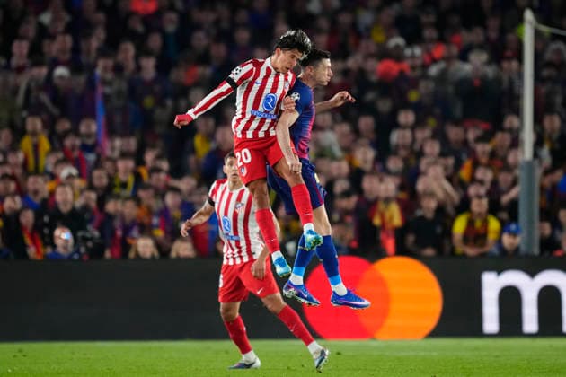 FC Barcelona, Barca v Atletico de Madrid - UEFA Champions League 2025 26 Quarter-Final First Leg Giuliano Simeone centre-forward of Atletico de Madrid and Argentina and Robert Lewandowski centre-forward of Barcelona and Poland compete for the ball during the UEFA Champions League 2025 26 Quarter-Final First Leg match between FC Barcelona and Club AtlÃ tico de Madrid at Estadio Spotify Camp Nou on April 8, 2026 in Barcelona, Spain. Barcelona Spain  Copyright: xJosexBretonx originalFilename:bretonhernandez-fcbarcel260408_np1jW.jpg
