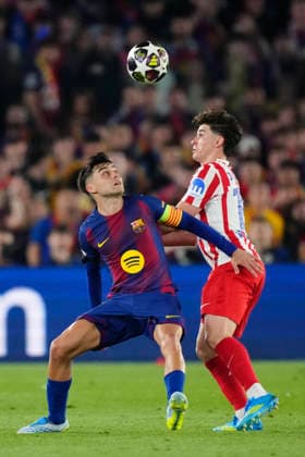 FC Barcelona, Barca v Atletico de Madrid - UEFA Champions League 2025 26 Quarter-Final First Leg Julian Alvarez centre-forward of Atletico de Madrid and Argentina and Pedri central midfield of Barcelona and Spain compete for the ball during the UEFA Champions League 2025 26 Quarter-Final First Leg match between FC Barcelona and Club AtlÃ tico de Madrid at Estadio Spotify Camp Nou on April 8, 2026 in Barcelona, Spain. Barcelona Spain  Copyright: xJosexBretonx originalFilename:bretonhernandez-fcbarcel260408_np4c5.jpg