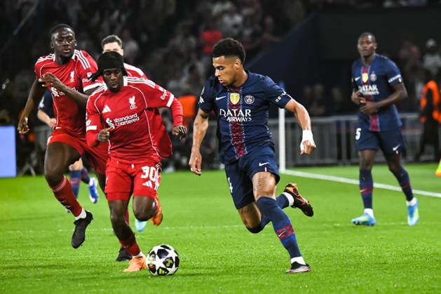 FOOTBALL : Paris Saint Germain vs Liverpool FC - Ligue des Champions - Quart de Finale - Match Aller - 08 04 2026 Desire Doue (Paris SG) Jeremie Frimpong (FC Liverpool) ParisFrance  Copyright: xBaptistexAutissierx
