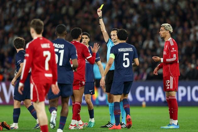 Paris Saint-Germain v Liverpool, UEFA Champions League Liverpool defender Joe Gomez (2) booked, yellow card, by Referee JosÃ Maria Sanchez Martinez during the Paris Saint-Germain v Liverpool UEFA Champions League Quarter-Final, 1st Leg match at Parc de Princes, Paris, France on 8 April 2026 Credit: Ian Stephen Every Second Media Editorial use only. All images are copyright Every Second Media Limited. No images may be reproduced without prior permission. Copyright: xIMAGO EveryxSecondxMediax ESM-1895-0063 IanxStephenx xEveryxSecondxMediax