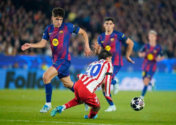 ESP: FC Barcelona, Barca - Atletico de Madrid. UEFA Champions League. Quarter-Finals, first leg. Pau Cubarsi of FC Barcelona and Giuliano Simeone of Atletico de Madrid during UEFA Champions League match, Quarter-Finals, first leg, between FC Barcelona and Atletico de Madrid played at Spotify Camp Nou Stadium on April 8, 2026 in Barcelona, Spain. kpng Copyright: xSergioxRuizx xPRESSINPHOTOx PS_260408_BAR_ATL_CH_2526_045