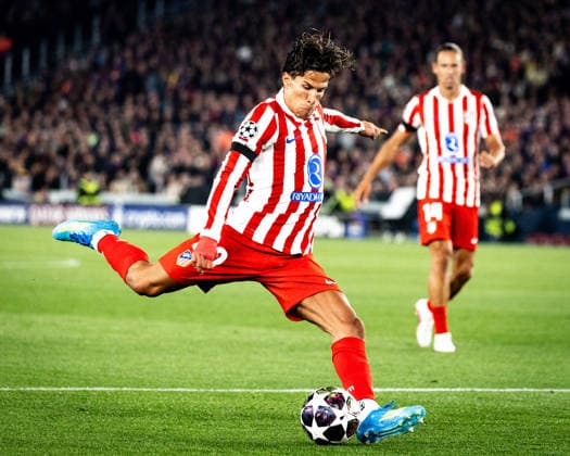 April 8, 2026, Barcelona, Barcelona, Spain: Giuliano Simeone of Atletico de Madrid in action during the UEFA Champions League Quarter Final match between FC Barcelona, Barca and Atletico de Madrid at Spotify Camp Nou on April 8, 2026 in Barcelona, Spain. Barcelona Spain - ZUMAs316 20260408_znp_s316_017 Copyright: xMartixSeguraxRamonedax