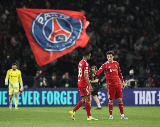UEFA Champions League Quarter Finals Paris Saint-Germain v Liverpool Ryan Gravenberch of Liverpool and Curtis Jones of Liverpool during the UEFA Champions League Quarter Finals match Paris Saint-Germain vs Liverpool at Parc des Princes, Paris, France on 08 April 2026 (Photo by Alfie Cosgrove News Images) Paris Parc des Princes Paris France Copyright: xAlfiexCosgrove NewsxImagesx