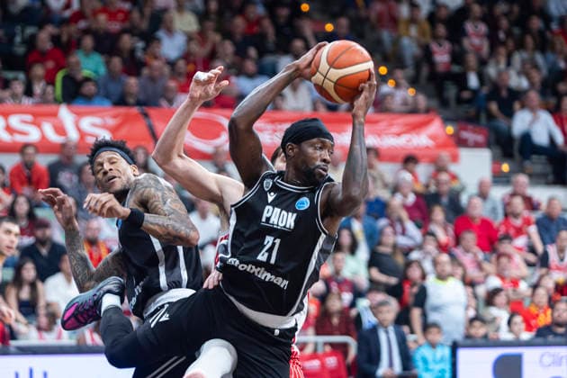 UCAM Murcia CB vs PAOK BC, FIBA ‹‹Europe Cup Patrick Beverley, American point guard for PAOK BC, during the game, UCAM Murcia CB vs PAOK BC, FIBA ‹‹Europe Cup, Semifinals, second leg, Murcia Sports Palace, Region of Murcia, Spain, 08 April 2026. Murcia Palace Region of Murcia Spain Copyright: xPascuxMendezx