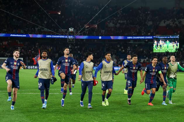 Paris Saint-Germain v Liverpool, UEFA Champions League Paris Saint-Germain midfielder Senny Mayulu (24) Paris Saint-Germain midfielder DÃ sirÃ DouÃ (14) celebrate winning during the Paris Saint-Germain v Liverpool UEFA Champions League Quarter-Final, 1st Leg match at Parc de Princes, Paris, France on 8 April 2026 Credit: Ian Stephen Every Second Media Editorial use only. All images are copyright Every Second Media Limited. No images may be reproduced without prior permission. Copyright: xIMAGO EveryxSecondxMediax ESM-1895-0100 IanxStephenx xEveryxSecondxMediax