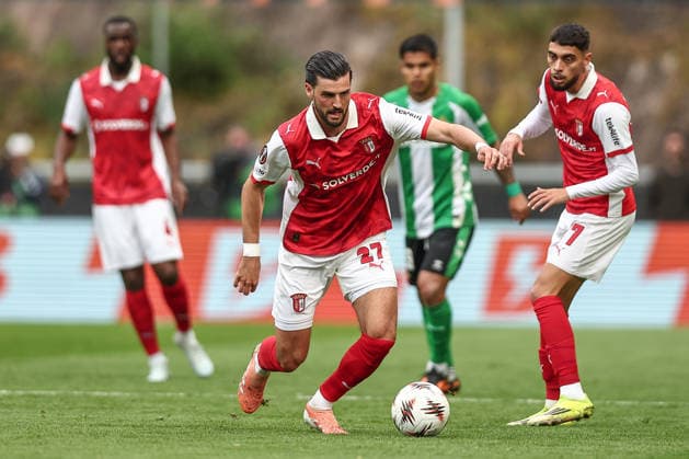 Braga, 08 04 2026 Sporting Clube de Braga hosted Real Betis this afternoon at the Estadio Municipal de Braga in a match corresponding to the first leg of the UEFA Europa League 2025 26 quarter-finals. Florian Grillitsch (Miguel Pereira) NI180710MIGUELPEREIRA0936 Braga Portugal Copyright: xMiguelxPereirax