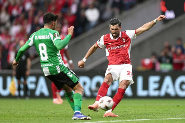 Braga, 08 04 2026 Sporting Clube de Braga hosted Real Betis this afternoon at the Estadio Municipal de Braga in a match corresponding to the first leg of the UEFA Europa League 2025 26 quarter-finals.Florian Grillitsch (Miguel Pereira) NI190246MIGUELPEREIRA2796 Braga Portugal Copyright: xMiguelxPereirax