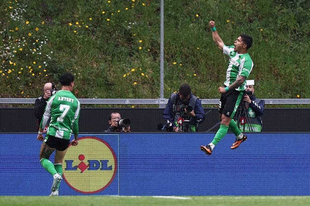 Braga, 08 04 2026 Sporting Clube de Braga hosted Real Betis this afternoon at the Estadio Municipal de Braga in a match corresponding to the first leg of the UEFA Europa League 2025 26 quarter-finals. Cucho Hernandez festeja o golo. (Miguel Pereira) NI190751MIGUELPEREIRA3014 Braga Portugal Copyright: xMiguelxPereirax