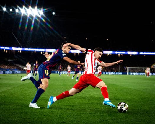 April 8, 2026, Barcelona, Barcelona, Spain: Gerard Martin (L) of FC Barcelona, Barca challenges for the ball with Julian Alvarez (R) of Atletico de Madrid during the UEFA Champions League Quarter Final match between FC Barcelona and Atletico de Madrid at Spotify Camp Nou on APRIL 8, 2026 in Barcelona, Spain. Barcelona Spain - ZUMAs316 20260408_znp_s316_027 Copyright: xMartixSeguraxRamonedax