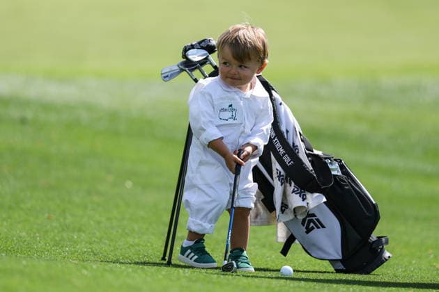 2026 Masters Tournament - Par 3 Contest Enzo Penge, the son of British golfer Marco Penge, carries his kids club during the Par 3 Contest during the 2026 Masters Tournament at the Augusta National Golf Club in Augusta, Georgia, USA, 08 April 2026. The Masters golf tournament begins 09 April 2026. AUGUSTA GEORGIA United States  Copyright: xCHRISxTORRESx