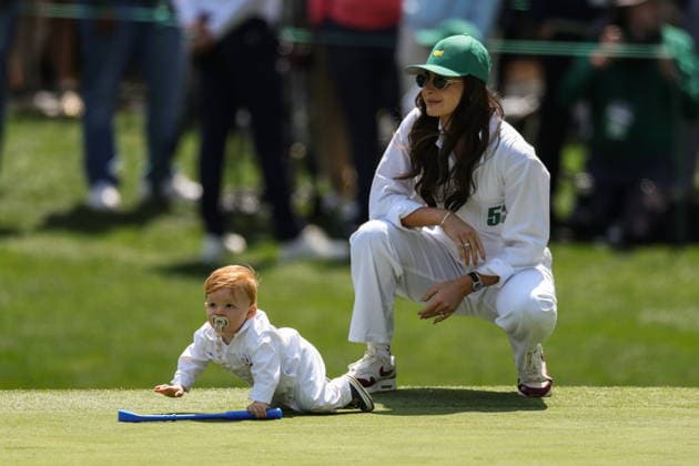 2026 Masters Tournament - Par 3 Contest Shanel Naoum, the wife of Australian golfer Cameron Smith, and his son Remy play at the ninth hole during the Par 3 Contest during the 2026 Masters Tournament at the Augusta National Golf Club in Augusta, Georgia, USA, 08 April 2026. The Masters golf tournament begins 09 April 2026. AUGUSTA GEORGIA United States  Copyright: xCHRISxTORRESx