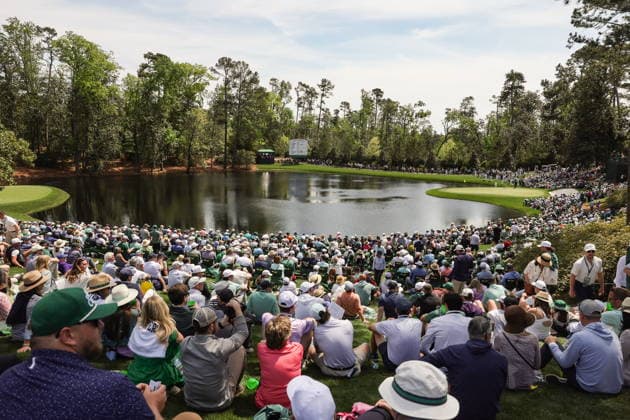 2026 Masters Tournament - Par 3 Contest Patrons gather at the lake near the ninth hole during the Par 3 Contest during the 2026 Masters Tournament at the Augusta National Golf Club in Augusta, Georgia, USA, 08 April 2026. The Masters golf tournament begins on 09 April 2026. AUGUSTA GEORGIA United States  Copyright: xCHRISxTORRESx