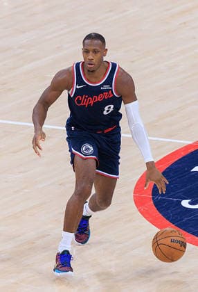 April 8, 2026, Inglewood, California, USA: Kris Dunn 8 of the Los Angeles Clippers during a 2026 NBA, Basketball Herren, USA regular season game against the Oklahoma City Thunder on Wednesday April 8, 2026 at Intuit Dome Arena in Inglewood, California. JAVIER ROJAS PI Inglewood USA - ZUMAp124 20260408_zaa_p124_018 Copyright: xJavierxRojasx