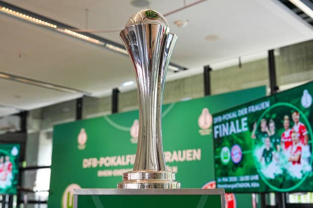 09 04 2026, xydrx, Football, DFB Cup, Women, Finalists Talk and Cup Handover, Season 2025 2026, Rhein Energie Stadium Trophy of the DFB Cup Women DFB regulations prohibit any use of photographs as image sequences and or quasi video Copyright: HMBxMedia YannisxDreimann