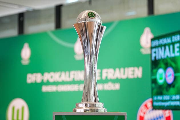 09 04 2026, xydrx, Football, DFB Cup, Women, Finalists Talk and Cup Handover, Season 2025 2026, Rhein Energie Stadium Trophy of the DFB Cup Women DFB regulations prohibit any use of photographs as image sequences and or quasi video Copyright: HMBxMedia YannisxDreimann