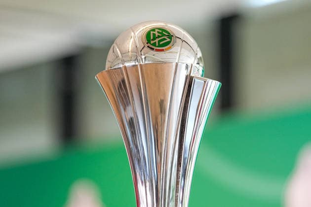 09 04 2026, xydrx, Football, DFB Cup, Women, Finalists Talk and Cup Handover, Season 2025 2026, Rhein Energie Stadium Close-up of the Womens DFB Cup trophy DFB regulations prohibit any use of photographs as image sequences and or quasi video Copyright: HMBxMedia YannisxDreimann
