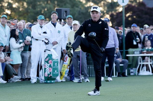 Golf 2026 Masters Tournament - Round 1 Golf legend Gary Player takes part in the ceremonial first tee as Honorary Starters before Round 1 of the 2026 Masters tournament in August, Georgia, USA, 09 April 2026. Augusta United States  Copyright: xERIKxS.xLESSERx