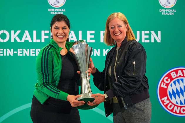 09 04 2026, xydrx, Football, DFB Cup, Women, Finalists Talk and Cup Handover, Season 2025 2026, Rhein Energie Stadium Derya Karadag Mayor of Cologne receives the Womens DFB Cup trophy from Renate Lingor DFB representative DFB regulations prohibit any use of photographs as image sequences and or quasi video Copyright: HMBxMedia YannisxDreimann