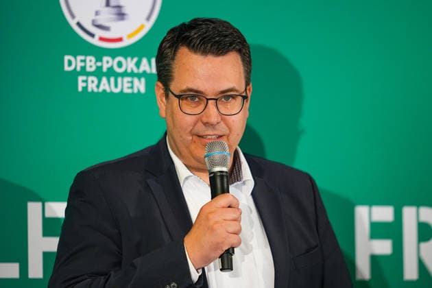 09 04 2026, xydrx, Football, DFB Pokal, Women, Finalists Talk and Cup Handover, Season 2025 2026, Rhein Energie Stadion Rudi Rheinstädtler Vice President Sport Fußball Verband Mittelrhein DFB regulations prohibit any use of photographs as image sequences and or quasi video Copyright: HMBxMedia YannisxDreimann