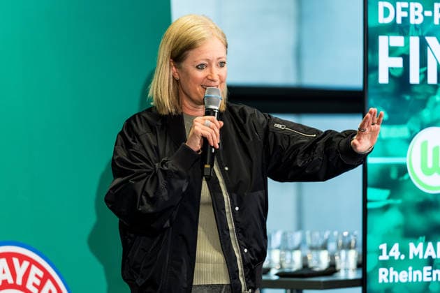 DFB Pokal der Frauen Finalistinnen Talk Cup Handover 09 04 2026 Renate Lingor DFB DFB Pokal der Frauen Finalistinnen Talk Cup Handover, Cologne, RheinEnergiestadion on 09 04 2026 Copyright: xBEAUTIFULxSPORTS Wunderlx