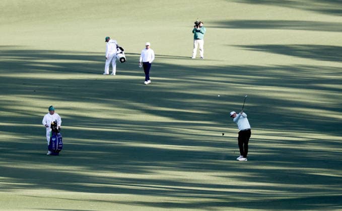 Golf 2026 Masters Tournament - Round 1 Sami Valimaki of Finland plays a shot from the fairway on hole 2 in Round 1 of the 2026 Masters tournament in August, Georgia, USA, 09 April 2026. Augusta United States  Copyright: xERIKxS.xLESSERx
