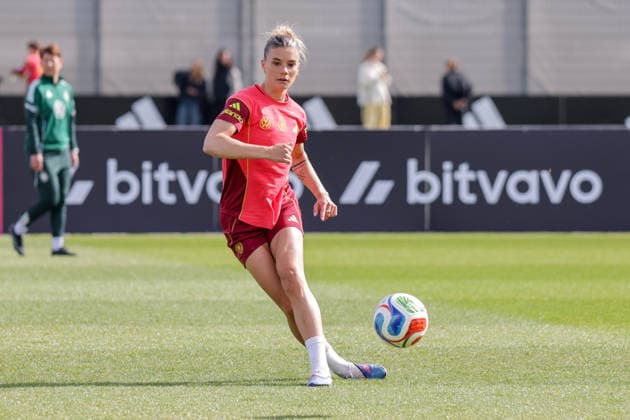 09 04 2026, xgrfx, Football DFB Media Dates, German Womens National Team Training v l Selina Cerci German Womens National Team DFL DFB REGULATIONS PROHIBIT ANY USE OF PHOTOGRAPHS as IMAGE SEQUENCES and or QUASI VIDEO Herzogenaurach