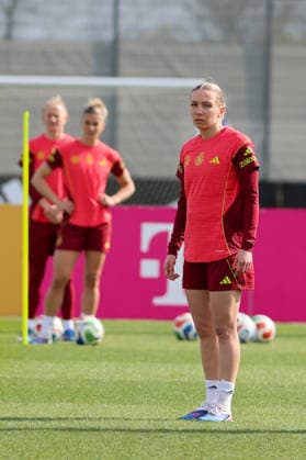 Herzogenaurach, Germany 09 April 2026 International match of the German womens national soccer team in preparation for the World Cup qualifiers in Herzogenaurach Training In the picture Elisa Senß Senss Germany Copyright: HMBxMedia MadeleinexFantini