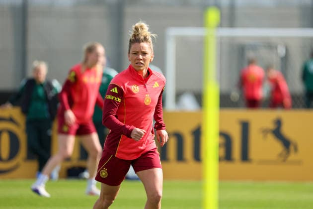 Herzogenaurach, Germany 09 April 2026 International match measure of the German national womens soccer team in preparation for the World Cup qualifiers in Herzogenaurach Training In the picture Linda Dallmann Germany , who is training with the national team again after a short absence due to personal reasons Copyright: HMBxMedia MadeleinexFantini