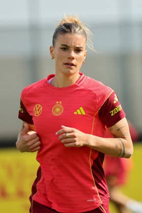 Herzogenaurach, Germany 09 April 2026 International match of the German womens national soccer team in preparation for the World Cup qualifiers in Herzogenaurach Training In the picture Selina Cerci Germany Copyright: HMBxMedia MadeleinexFantini