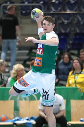 Handball DAIKIN HBL, SC DHfK Leipzig FRISCH AUF Göppingen 09 04 2026 Oskar Sunnefeldt 27, Frisch Auf Göppingen during warm-up, Training Handball, DAIKIN HBL, 1 Bundesliga, Season 2025 2026, 28 Matchday SC DHfK Leipzig vs FRISCH AUF Göppingen on 09 04 2026 at Quarterback Immobilien Arena Leipzig Copyright: xBEAUTIFULxSPORTS JanxKaeferx