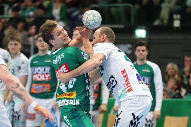 Handball DAIKIN HBL, SC DHfK Leipzig FRISCH AUF Göppingen 09 04 2026 Blaer Hinriksson 44, SC DHfK Leipzig vs Marcel Schiller 24, Frisch Auf Göppingen Handball, DAIKIN HBL, 1 Bundesliga, Season 2025 2026, 28 Matchday SC DHfK Leipzig vs FRISCH AUF Göppingen on 09 04 2026 at Quarterback Immobilien Arena Leipzig Copyright: xBEAUTIFULxSPORTS JanxKaeferx