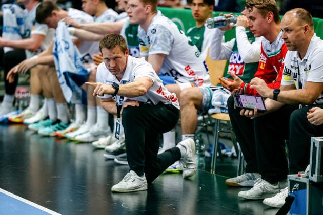 Stefan Klaus FRISCH AUF Goeppingen, co-coach gives instructions, gestures , SC DHfK Leipzig vs FRISCH AUF Goeppingen, Handball, 1 Bundesliga, Matchday 28, Season 2025 2026, 09 04 2026, SC DHfK Leipzig vs FRISCH AUF Goeppingen, Handball, 1 Bundesliga, Matchday 28, Season 2025 2026, 09 04 2026 Leipzig Copyright: xEibner-Pressefoto LauraxRoemerx EP_LRR
