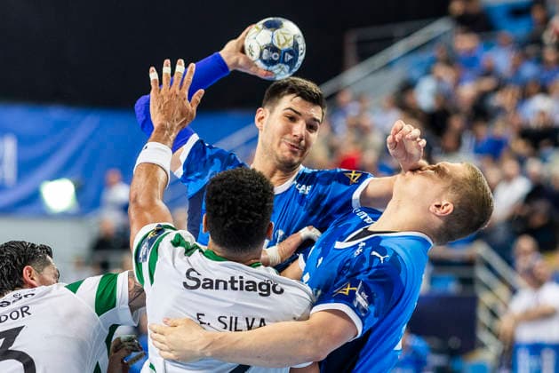 EHF Champions League - Orlen Wisla Plock v Sporting CP Gergo Fazekas, Dawid Dawydzik during the match EHF Champions League Men match between Orlen Wisla Plock and Sporting CP in Plock, Poland on April 9, 2026 Plock Poland  Copyright: xAndrzejxIwanczukx originalFilename:iwanczuk-ehfchamp260409_npCBR.jpg