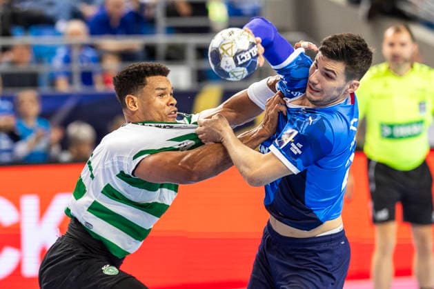 EHF Champions League - Orlen Wisla Plock v Sporting CP Edney Silva Oliveira and Greg Fazekas during the match EHF Champions League Men match between Orlen Wisla Plock and Sporting CP in Plock, Poland on April 9, 2026 Plock Poland  Copyright: xAndrzejxIwanczukx originalFilename:iwanczuk-ehfchamp260409_npk8u.jpg